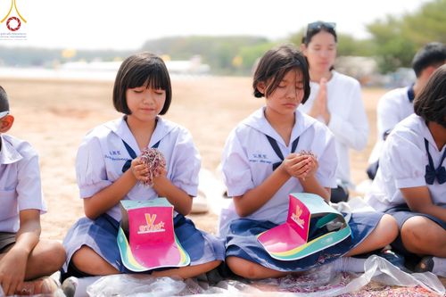 ภาพ No.129174:พระธรรมยาตราเดินธรรมยาตรา ณ ชุมชนรอบศูนย์ปฏิบัติธรรมภาคใต้ อ.บางกล่ำ จ.สงขลา วันที่ 10 มีนาคม พ.ศ. 2567