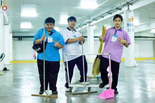 ภาพ No.59523:การอบรมอาสาสมัคร  เตรียมงานและจัดถวายภัตตาหาร แด่พระสังฆาธิการ 10,000 กว่าวัดทั่วประเทศ ในวันที่ 21-22 เมษายน พ.ศ.2567 เพื่องานวันคุ้มครองโลก จัดโดย ชมรมพุทธศาสตร์สากลฯ