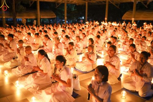 ภาพ No.158444:โครงการอบรมอุบาสก อุบาสิกาแก้ว  ตัวแทนทอดกฐิน 30,000 วัด ทั่วไทย บูชาธรรม 80 ปี หลวงพ่อธัมมชโย ระหว่างวันที่ 20-22 กันยายน พ.ศ. 2567 ณ จังหวัดบุรีรัมย์ รุ่นที่ 3