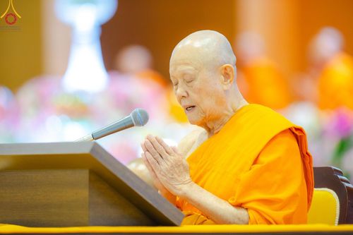 ภาพ No.178140:พิธีทอดผ้าป่าต้นสมบัติจักรพรรดิ ในวันอาทิตย์ที่ 1 ธันวาคม พ.ศ. 2567 ณ สภาธรรมกายสากล วัดพระธรรมกาย