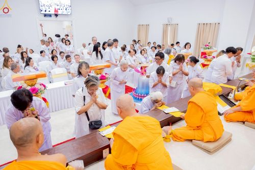 ภาพ No.234771:วันอาทิตย์ที่ 20 กรกฎาคม  พ.ศ.2568 พิธีทอดผ้าป่าภาคพื้นอเมริกา พิธีเจริญพระพุทธมนต์ ฉลองอาคารแก้วธรรมชัยรัตนอนันต์ วัดพระธรรมกายเทนเนสซี ประเทศสหรัฐอเมริกา