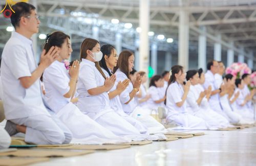 ภาพ No.151334:พิธีบูชาข้าวพระ ในวันอาทิตย์ต้นเดือน วันที่ 1 กันยายน พ.ศ. 2567 ณ สภาธรรมกายสากล วัดพระธรรมกาย