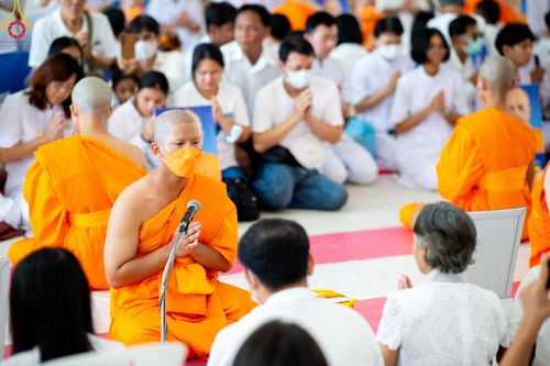 ภาพ No.141504:พิธีบรรพชาอุปสมบท โครงการอุปสมบทหมู่รุ่นผู้บริหาร รุ่นที่ 14 โครงการอุปสมบทหมู่ธรรมทายาท ระดับอุดมศึกษา รุ่นที่ 51 ภาคฤดูฝน ณ โบสถ์พระไตรปิฎก วัดพระธรรมกาย ในวันเสาร์ที่ 15 มิถุนายน พ.ศ. 2567