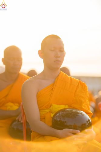 ภาพ No.294388:วันที่ 14 มกราคม พ.ศ. 2569 พิธีตักบาตรพระธรรมยาตรา ณ วัดสองพี่น้อง ต.ต้นตาล อ.สองพี่น้อง จ.สุพรรณบุรี ในโครงการธรรมยาตรา กตัญญูบูชา มหาปูชนียาจารย์ พระมงคลเทพมุนี(สด จนฺทสโร) พระผู้ปราบมาร อนุสรณ์สถาน 7 แห่ง ปีที่ 14