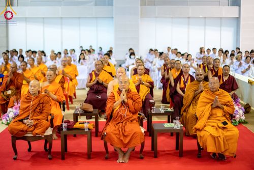 ภาพ No.92382:พิธีทอดกฐินธรรมชัยเพื่อสร้างอาคาร 115 ปี คุณยายอาจารย์มหารัตนอุบาสิกาจันทร์ ขนนกยูง อาทิตย์ต้นเดือนที่ 5 พฤศจิกายน พ.ศ. 2566 ณ วัดพระธรรมกาย จ.ปทุมธานี