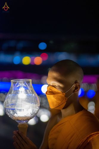 ภาพ No.81904:พิธีจุดวิสาขประทีปและเวียนประทักษิณ เนื่องในวันวิสาขบูชา วันเสาร์ที่ 3 มิถุนายน 2566 ณ ลานธรรมพระมหาธรรมกายเจดีย์ วัดพระธรรมกาย จ.ปทุมธานี