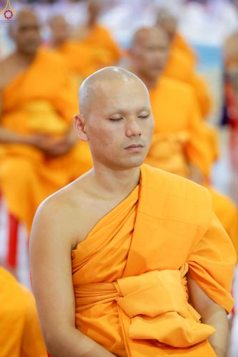 ภาพ No.345527:วันพฤหัสบดีที่ 27 สิงหาคม พ.ศ.2569 พิธีภาคสาย ปฏิบัติธรรมร่วมกัน เนื่องในวันธรรมชัย ณ สภาธรรมกายสากล วัดพระธรรมกาย