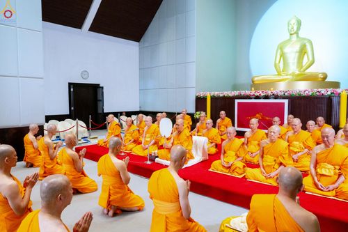 ภาพ No.330788:วันวิสาขบูชา อาทิตย์ที่ 31 พฤษภาคม พ.ศ.2569 พิธีบรรพชาสามเณรอุบาสก 11 ท่าน , พิธีถวายบาตรผ้าไตร และจตุปัจจัยไทยธรรม แด่สามเณร , พิธีอุปสมบทอุทิศชีวิต , พิธีกล่าวคำกัปปิยภัณฑ์  ณ อุโบสถพระไตรปิฎก วัดพระธรรมกาย จังหวัดปทุมธานี