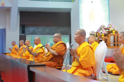 ภาพ No.320060:วันเสาร์ที่ 4 เมษายน 2569 พิธีตัดปอยผม ขอขมาผู้ปกครอง  มอบบาตร-ผ้าไตร และพิธีบรรพชาสามเณร 87 รูป  ณ ศูนย์ปฏิบัติธรรมระยอง(บ้านช่องลม)  ต.บางบุตร อ.บ้านค่าย จ.ระยอง