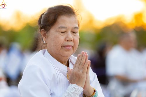 ภาพ No.292041:วันที่ 10 มกราคม พ.ศ. 2569 พิธีจุดประทีปถวายเป็นพุทธบูชา และบูชาธรรมมหาปูชนียาจารย์  ณ อนุสรณ์สถานคลองบางนางแท่น อ.สามพราน จ.นครปฐม ในโครงการธรรมยาตรา กตัญญูบูชา มหาปูชนียาจารย์ พระมงคลเทพมุนี(สด จนฺทสโร) พระผู้ปราบมาร อนุสรณ์สถาน 7 แห่ง ปีที่ 14