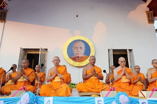 ภาพ No.297546:วันที่ 18 มกราคม พ.ศ. 2569 พิธีตักบาตรพระธรรมยาตรา ณ วัดโบสถ์บน ต.บางคูเวียง จ.นนทบุรี อนุสรณ์สถานลำดับที่ 4 สถานที่เกิดด้วยกายธรรม ในโครงการธรรมยาตรา กตัญญูบูชา มหาปูชนียาจารย์ พระมงคลเทพมุนี(สด จนฺทสโร) พระผู้ปราบมาร อนุสรณ์สถาน 7 แห่ง ปีที่ 14