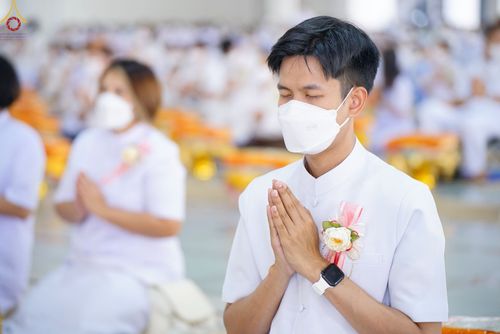 ภาพ No.75468:พิธีสวดพระพุทธมนต์และถวายภัตตาหารเป็นสังฆทาน เนื่องในวันมหาปูชนียาจารย์ วันที่ 3 กุมภาพันธ์ พ.ศ. 2565 ณ วัดพระธรรมกาย อ.คลองหลวง จ.ปทุมธานี