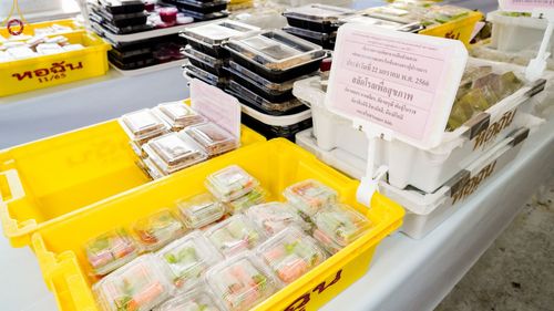 ภาพ No.73791:พิธีถวายภัตตาหารเป็นสังฆทาน แด่คณะพระธรรมยาตราฯ ในโครงการธรรมยาตรากตัญญูบูชา มหาปูชนียาจารย์ พระมงคลเทพมุนี(สด จนฺทสโร) พระผู้ปราบมาร อนุสรณ์สถาน 7 แห่ง ปีที่ 11 วันที่ 22 มกราคม พ.ศ. 2566