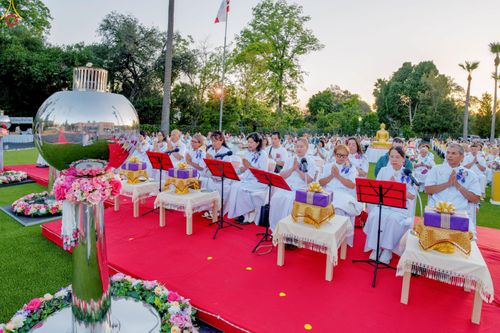 ภาพ No.332729:วันอาทิตย์ที่ 31 พฤษภาคม พ.ศ. 2569 วันวิสาขบูชา ณ วัดพระธรรมกายแคลิฟอร์เนีย  ประเทศสหรัฐอเมริกา