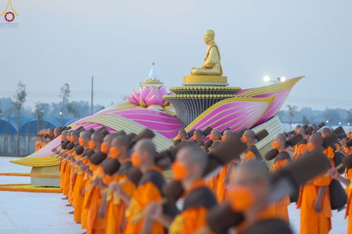 ภาพ No.74266:พุทธบุตรธรรมยาตรา ปฏิบัติธรรมและบันทึกภาพประวัติศาสตร์ ในโครงการธรรมยาตรากตัญญูบูชา มหาปูชนียาจารย์ พระมงคลเทพมุนี(สด จนฺทสโร) พระผู้ปราบมาร อนุสรณ์สถาน 7 แห่ง ปีที่ 11 ณ อนุสรณ์สถานบางปลา อ.บางเลน จ.นครปฐม วันที่ 23 มกราคม พ.ศ. 2566