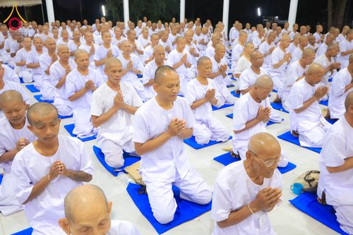 ภาพ No.285637:วันที่ 26-30  พฤศจิกายน พ.ศ. 2568  กิจกรรมสวดมนต์ นั่งสมาธิ ฟังธรรม ของนาคธรรมทายาท ในโครงการบวชบูชาธรรมมหาปูชนียาจารย์  ณ ศูนย์ปฏิบัติธรรมบุรีรัมย์ จ.บุรีรัมย์