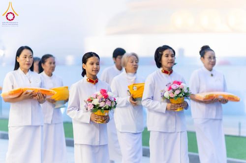 ภาพ No.298057:วันเสาร์ที่ 17 มกราคม พ.ศ. 2569 พิธีบรรพชาอุปสมบท โครงการอุปสมบทหมู่ บูชาธรรมครบ 117 ปี คุณยายอาจารย์มหารัตนอุบาสิกาจันทร์ ขนนกยูง  ณ อุโบสถพระไตรปิฎก วัดพระธรรมกาย