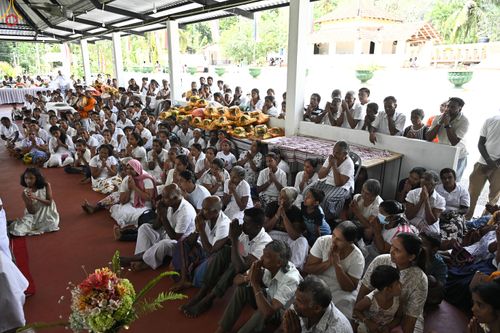 ภาพ No.278707:วันที่ 30 ตุลาคม พ.ศ.2568 กฐินสมทบต่างประเทศ โดยคณะศิษยานุศิษย์ บูชาธรรม 81 ปี หลวงพ่อธัมมชโย ณ วัดศรีสุดาสนะ รังกุต วิหาร ประเทศศรีลังกา