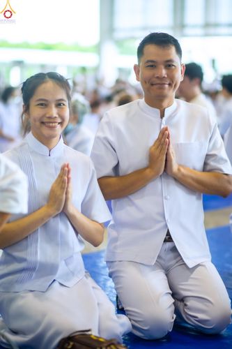 ภาพ No.337615:วันอาทิตย์ต้นเดือน 5 กรกฎาคม พ.ศ.2569 พิธีตักบาตรข้าวสารอาหารแห้ง  ณ บ้านแก้วเรือนทองคุณยายฯ วัดพระธรรมกาย