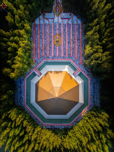 ภาพ No.289383:วันที่ 7 มกราคม พ.ศ. 2569 พิธีตักบาตรพระธรรมยาตรา ณ อนุสรณ์สถานลำดับที่ 1 สถานที่เกิดด้วยรูปกายเนื้อ อนุสรณ์สถานมหาวิหารพระมงคลเทพมุนี (โลตัสแลนด์) อ.สองพี่น้อง จ.สุพรรณบุรี ในโครงการธรรมยาตรา กตัญญูบูชา มหาปูชนียาจารย์ พระมงคลเทพมุนี(สด จนฺทสโร) พระผู้ป