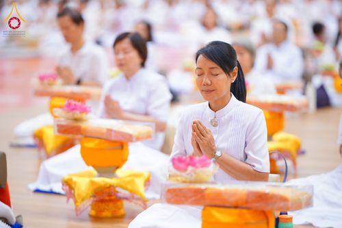 ภาพ No.313630:วันอาทิตย์ที่ 15 มีนาคม พ.ศ. 2569 พิธีร่วมบุญบรรพชาสามเณร 5000 รูป ณ ห้องแก้วสารพัดนึก 2 สภาธรรมกายสากล วัดพระธรรมกาย