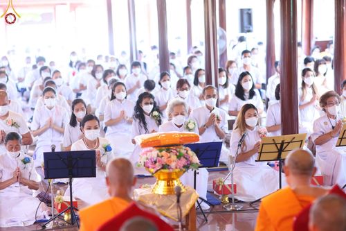 ภาพ No.71600:พระธรรมยาตรา ปฏิบัติศาสนกิจ ทำนุบำรุงศาสนสถาน, ปฏิบัติธรรม ร่วมกับชุมชน,นักเรียนเด็กดีวีสตาร์ และร่วมพิธีทอดผ้าป่าบำรุงศาสนสถาน ในโครงการธรรมยาตรากตัญญูบูชา มหาปูชนียาจารย์ พระมงคลเทพมุนี(สด จนฺทสโร) พระผู้ปราบมาร อนุสรณ์สถาน 7 แห่ง ปีที่ 11 ณ วัดสองพี่น