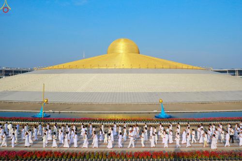 ภาพ No.330437:วันวิสาขบูชา อาทิตย์ที่ 31 พฤษภาคม พ.ศ.2569 พิธีเวียนประทักษิณ และพิธีวันทาเจดีย์ ณ พระมหาธรรมกายเจดีย์ วัดพระธรรมกาย จังหวัดปทุมธานี