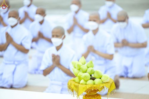 ภาพ No.87798:พิธีบรรพชาอุปสมบท ในโครงการอุปสมบทหมู่บูชาธรรม วันครูผู้ค้นพบวิชชาธรรมกาย ณ วัดพระธรรมกาย ในวันเสาร์ที่ 16 กันยายน พ.ศ.2566