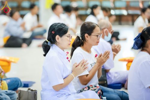 ภาพ No.317458:วันอาทิตย์ ที่ 29 มีนาคม พ.ศ.2569  พิธีปลงผม , พิธีขอขมามอบบาตรและผ้าไตร , พิธีบรรพชา ณ ศูนย์ปฏิบัติธรรมสมุทรปราการ จำนวน 42 รูป