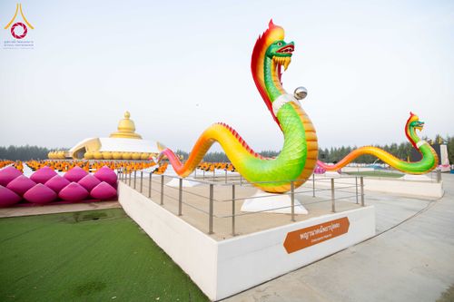 ภาพ No.299798:วันที่ 19 มกราคม พ.ศ.2569 พระธรรมยาตราปฏิบัติธรรมและถ่ายภาพหมู่ประวัติศาสตร์ ณ อนุสรณ์สถานลำดับที่ 5 สถานที่เผยแผ่วิชชาธรรมกายครั้งแรก  อนุสรณ์สถานบางปลาวัดบางปลา อ.บางเลน จ.นครปฐม ในโครงการธรรมยาตรา กตัญญูบูชา มหาปูชนียาจารย์ พระมงคลเทพมุนี(สด จนฺทสโร) 