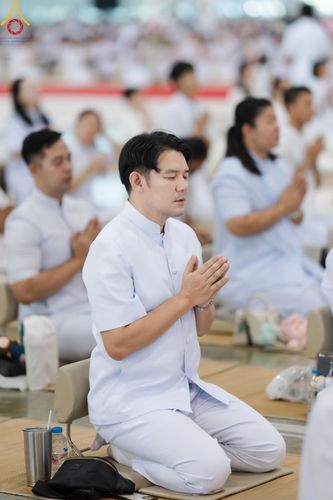 ภาพ No.151280:พิธีบูชาข้าวพระ ในวันอาทิตย์ต้นเดือน วันที่ 1 กันยายน พ.ศ. 2567 ณ สภาธรรมกายสากล วัดพระธรรมกาย