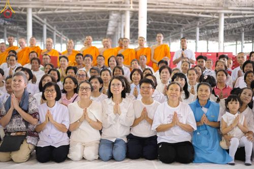 ภาพ No.212374:วันพุธที่ 19 มีนาคม พ.ศ. 2568 การบรรจุไทยธรรมลงกล่องสำเร็จ 43,500 กล่อง เพื่อถวายแด่พระสังฆาธิการ 40,000 กว่าวัดทั่วไทย ในวันคุ้มครองโลก 22 เมษายน พ.ศ. 2568 ณ บ้านแก้วเรือนทองคุณยายฯ วัดพระธรรมกาย