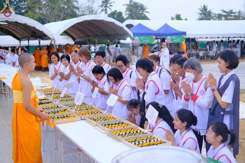 ภาพ No.130121:V.34 เพื่อธรรมเพื่อบางกล่ำ การรับบุญของเจ้าหน้าที่หน่วยงานต่างๆ  เพื่องานธรรมยาตราอัญเชิญพระบรมสารีริกธาตุ ประดิษฐาน ณ มหารัตนเจดีย์สิริปทุมสวรรค์ (เจดีย์อริยพุทธะ 5 พระองค์) ณ ศูนย์ปฏิบัติธรรมภาคใต้ อ.บางกล่ำ จ.สงขลา ระหว่างวันที่ 9-10 มีนาคม พ.ศ. 2567