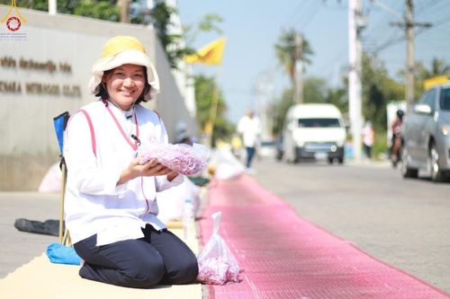 ภาพ No.108770:V.6 บุญเข้า การเตรียมงาน เก็บงาน การรับบุญของเจ้าหน้าที่หน่วยงานต่างๆ เพื่อโครงการธรรมยาตรา กตัญญูบูชามหาปูชนียาจารย์ พระมงคลเทพมุนี (สด จนฺทสโร) พระผู้ปราบมาร อนุสรณ์สถาน 7 แห่ง ปีที่ 12 ระหว่างวันที่ 2 - 31 มกราคม พ.ศ.2567