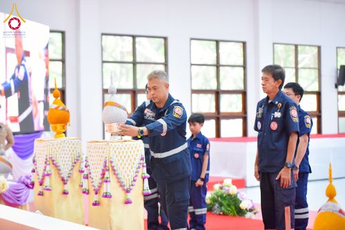 ภาพ No.227200:วันอังคารที่ 3 มิถุนายน พ.ศ. 2568 นายอำเภอคลองหลวง นำพสกนิกรรวมใจภักดิ์ สมเด็จพระนางเจ้าฯ พระบรมราชินี เนื่องในโอกาสวันเฉลิมพระชนมพรรษา ณ อาคารปลูกศรัทธา 2 วัดพระธรรมกาย อ.คลองหลวง จ.ปทุมธานี