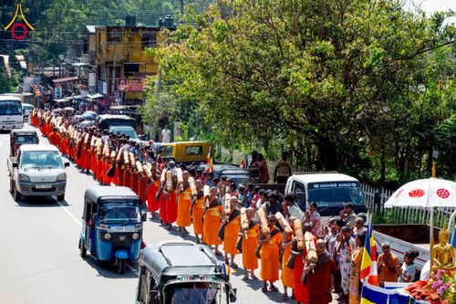 ภาพ No.226367:วันที่ 7-10 พฤษภาคม พ.ศ. 2568 โครงการเดินธรรมยาตรา สยาม-ลังกา ธรรมยาตรา ฉลองเทศกาลวิสาขบูชาแห่งชาติ ศรีลังกา บูชาธรรม 81 ปี หลวงพ่อธัมมชโย เมืองนูวราอิลิยา ประเทศศรีลังกา
