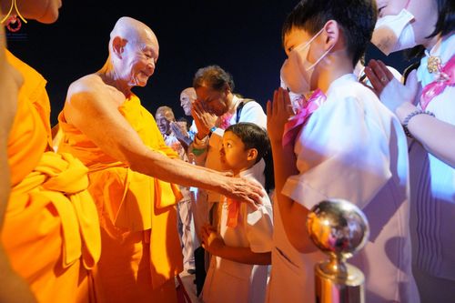 ภาพ No.125132:พิธีเวียนประทักษิณและจุดมาฆประทีป (ชุดที่ 2) ในวันมาฆบูชา เสาร์ที่ 24 กุมภาพันธ์ พ.ศ. 2567 ณ พระมหาธรรมกายเจดีย์ วัดพระธรรมกาย