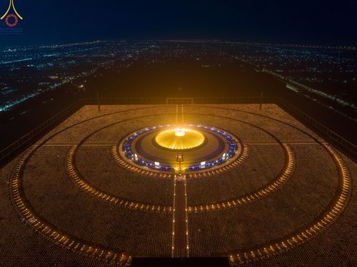 ภาพ No.77311:พิธีจุดมาฆประทีป ในวันมาฆบูชา อาทิตย์ต้นเดือนที่ 6 มีนาคม พ.ศ. 2566 ณ วัดพระธรรมกาย อ.คลองหลวง จ.ปทุมธานี