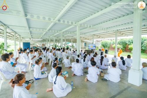 ภาพ No.157948:โครงการอบรมอุบาสก อุบาสิกาแก้ว  ตัวแทนทอดกฐิน 30,000 วัด ทั่วไทย บูชาธรรม 80 ปี หลวงพ่อธัมมชโย โซนตะวันตก 6 จังหวัด รุ่นที่ 3 ระหว่างวันที่ 20-22 กันยายน พ.ศ. 2567 ณ ศูนย์อบรมเยาวชนกาญจนบุรี