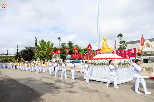 ภาพ No.239292:วันอาทิตย์ที่ 17 สิงหาคม พ.ศ. 2568 พิธีอัญเชิญรูปเหมือนพระมงคลเทพมุนี (สด จันทสโร) ณ ศาลากลางจังหวัดเลย ถึงลานพญานาค สวนสาธารณะกุดป่อง อ.เมือง จ.เลย