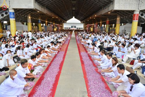 ภาพ No.120430:พิธีต้อนรับพระธรรมยาตรา ในโครงการธรรมยาตรา กตัญญูบูชา มหาปูชนียาจารย์ พระมงคลเทพมุนี(สด จนฺทสโร) พระผู้ปราบมาร อนุสรณ์สถาน 7 แห่ง ปีที่ 12 วันที่ 28 มกราคม พ.ศ. 2567 ณ วัดพระธรรมกาย จ.ปทุมธานี (ชุดที่ 2)