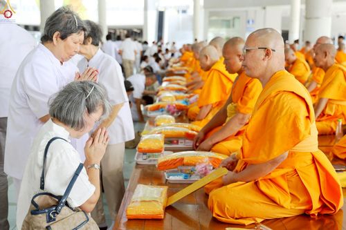 ภาพ No.247499:วันจันทร์ที่ 22 กันยายน พ.ศ. 2568 (วันพระ แรม 15 ค่ำ เดือน 10) พิธีบุพเปตพลี ครั้งที่ 170 ร่วมอุทิศบุญแด่หมู่ญาติที่ล่วงลับไปแล้ว และสืบทอดอายุพระพุทธศาสนา ณ หอฉันคุณยายอาจารย์ฯ วัดพระธรรมกาย