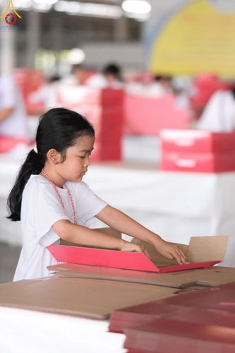 ภาพ No.210991:วันที่ 15 มีนาคม พ.ศ. 2568  บุญบรรจุกล่องไทยธรรม เพื่อถวายแด่พระสังฆาธิการ 40,000 กว่าวัดทั่วไทย ในวันคุ้มครองโลก 22 เมษายน พ.ศ. 2568