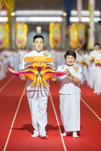 ภาพ No.167819:พิธีทอดกฐิน และ พิธีกรานกฐิน ในวันอาทิตย์ที่ 3 พฤศจิกายน พ.ศ. 2567 ณ วัดพระธรรมกาย จ.ปทุมธานี