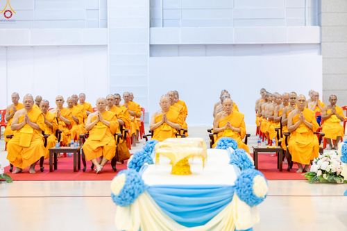 ภาพ No.277598:วันอาทิตย์ต้นเดือนที่ 7 ธันวาคม พ.ศ.2568 พิธีทอดผ้าป่าต้นสมบัติจักรพรรดิ ณ สภาธรรมกายสากล วัดพระธรรมกาย