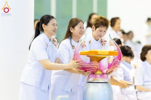 ภาพ No.215506:วันอาทิตย์ต้นเดือนที่ 6 เมษายน พ.ศ. 2568 ขบวนอัญเชิญผ้าป่าสมทบ มหาสังฆทาน 40,000 กว่าวัดทั่วประเทศ ณ สภาธรรมกายสากล วัดพระธรรมกาย