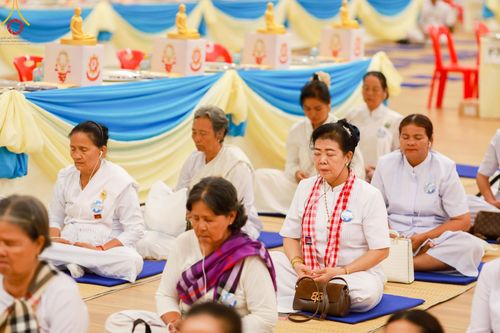 ภาพ No.60434:การต้อนรับพระสังฆาธิการ 10,000 กว่าวัดทั่วประเทศ พิธีมอบปัจจัยช่วยเหลือครู 4 จังหวัดชายแดนภาคใต้ พิธีปฏิบัติธรรม ในวันคุ้มครองโลก วันจันทร์ที่ 22 เมษายน พ.ศ.2567 ณ วัดพระธรรมกาย จ.ปทุมธานี