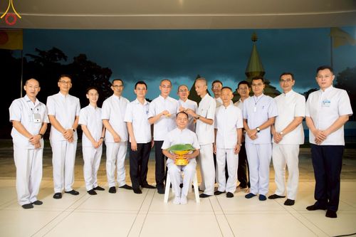 ภาพ No.223266:วันที่ 2 -10 พฤษภาคม พ.ศ. 2568 พิธีตัดปอยผม ปลงผม พิธีขอขมาลาอุปสมบทอุทิศชีวิต ของอุบาสก พิสิทธิ์ หมื่นแกล้ว  ณ วัดพระธรรมกาย