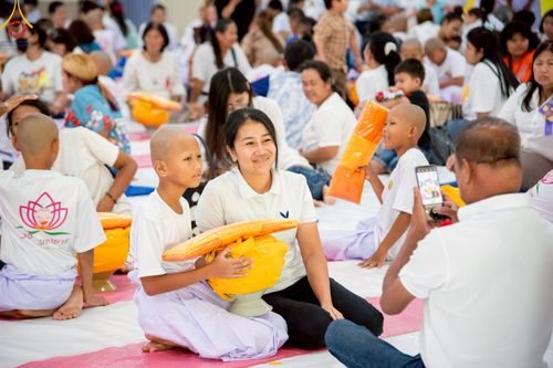 ภาพ No.213941:วันเสาร์ที่ 29 มีนาคม พ.ศ. 2568 พิธีตัดปอยผม ขอขมาผู้ปกครอง มอบบาตร-ผ้าไตร และพิธีบรรพชาสามเณร ณ ศูนย์ปฏิบัติธรรมจังหวัดระยอง (บ้านช่องลม) ต.บางบุตร อ.บ้านค่าย จ.ระยอง