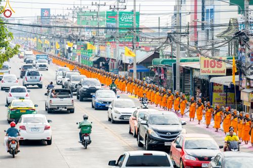 ภาพ No.120132:พิธีต้อนรับพระธรรมยาตรา ในโครงการธรรมยาตรา กตัญญูบูชา มหาปูชนียาจารย์ พระมงคลเทพมุนี(สด จนฺทสโร) พระผู้ปราบมาร อนุสรณ์สถาน 7 แห่ง ปีที่ 12 วันที่ 28 มกราคม พ.ศ. 2567 ณ วัดพระธรรมกาย จ.ปทุมธานี